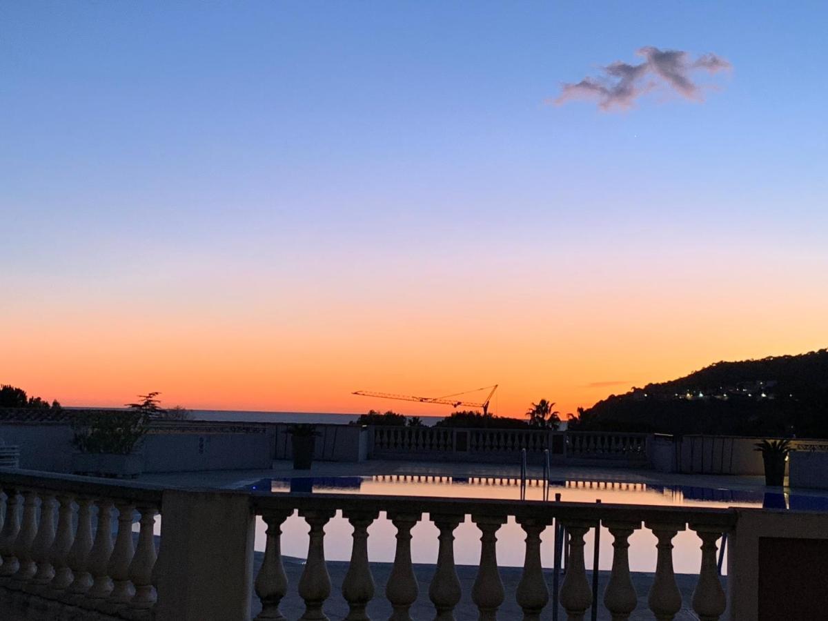 Appartement agréable en bord de mer Villefranche-sur-Mer Extérieur photo